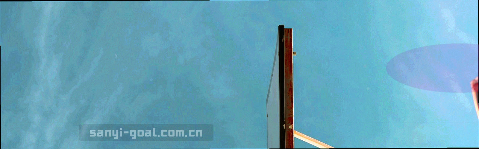 多层横向色条与刻度构成的赛季色带图形